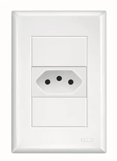 Tomada 2p+t 10a Com Placa Evidence Fame 3742